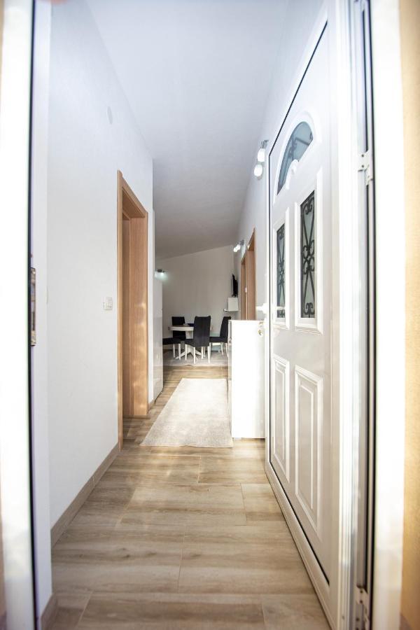 Ferienwohnung Lana Prčanj Exterior foto