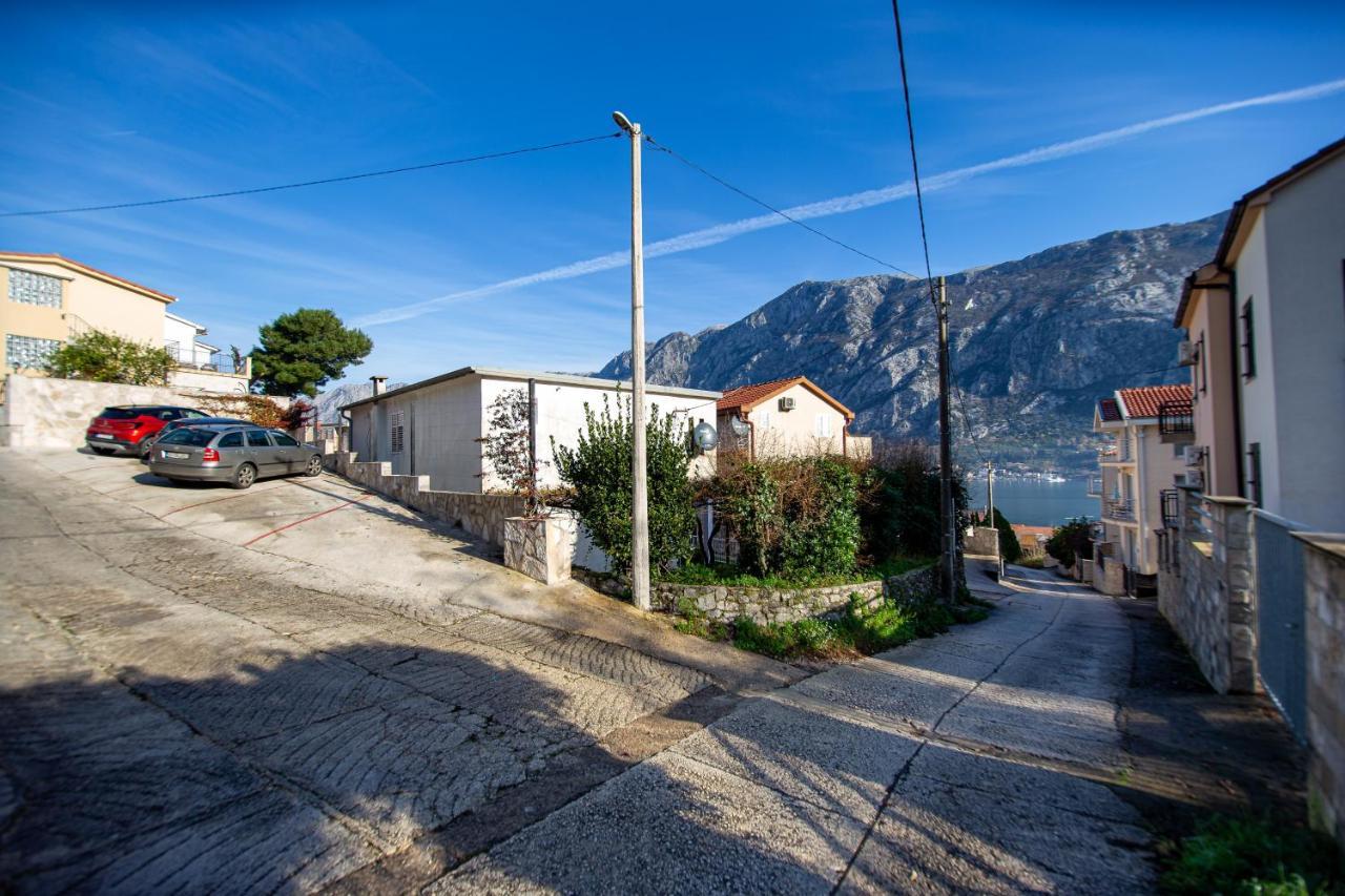 Ferienwohnung Lana Prčanj Exterior foto