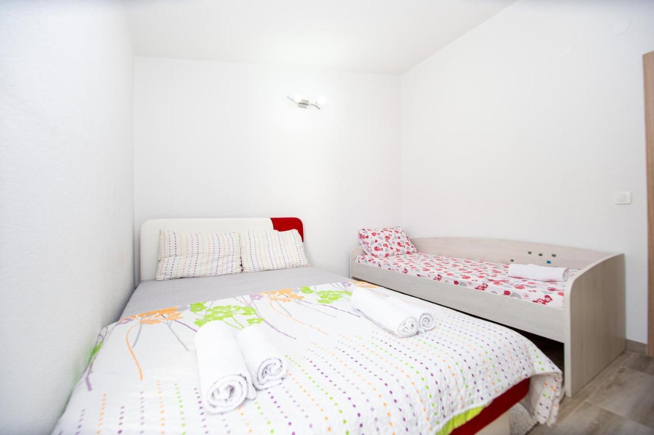 Ferienwohnung Lana Prčanj Exterior foto